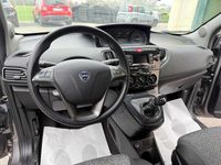 Usata Lancia Ypsilon Silver 69 CV (50 kW) 2023 Grigio scuro Utilitaria