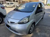 Usata Toyota Aygo 68 CV (50 kW) 2009 Grigio Utilitaria