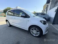Usata VW up! Move 67 CV (49 kW) 2013 Bianco Utilitaria