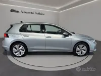 Usata VW Golf VIII Style 150 CV (110 kW) 2025 Grigio Berlina
