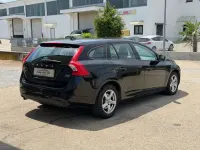Usata Volvo V60 Business Edition 120 CV (88 kW) 2016 Nero Station wagon