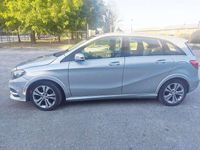 Gebraucht Mercedes B200 Premium 156 PS (114 kW) 2014 Grau Van / Kleinbus