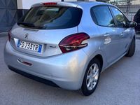 Usata Peugeot 208 Allure 82 CV (60 kW) 2016 Grigio Utilitaria