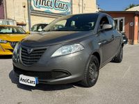 Begagnad Lancia Ypsilon 69 HK (50 kW) 2015 Grå Halvkombi