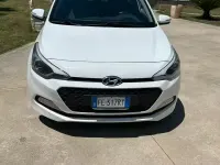 Usata Hyundai i20 75 CV (55 kW) 2016 Bianco Berlina