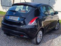 Usata Lancia Ypsilon Gold 69 CV (50 kW) 2014 Nero Utilitaria