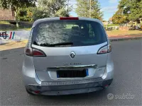 Usata Renault Scenic E-Tech 100 CV (73 kW) 2011 Grigio Utilitaria