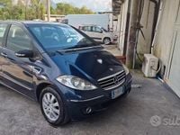 Usata Mercedes A180 Elegance 109 CV (80 kW) 2005 Blu Berlina