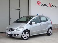 Usata Mercedes A180 Avantgarde 109 CV (80 kW) 2012 Grigio Berlina