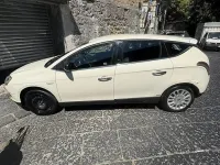 Usata Lancia Delta 120 CV (88 kW) 2009 Utilitaria