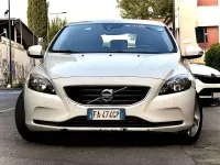 Usata Volvo V40 Kinetic 114 CV (83 kW) 2015 Bianco Berlina