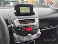 Usata Toyota Aygo Connect Style 67 CV (49 kW) 2012 Bianco Utilitaria