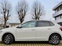 Usata VW Polo Life 95 CV (69 kW) 2023 Grigio Utilitaria