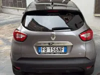 Usado Renault Captur Intens 110 CV (80 kW) 2015 Gris SUV