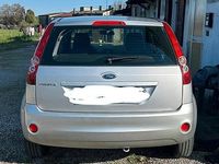 Usata Ford Fiesta 73 CV (53 kW) 2008 Grigio Utilitaria