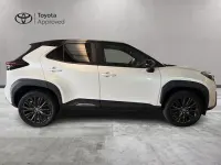 Usata Toyota Yaris Cross 116 CV (85 kW) 2021 Pearl white & black SUV