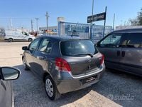 Usata Toyota Yaris Sol 70 CV (51 kW) 2009 Grigio Utilitaria