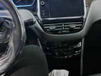 Usata Peugeot 2008 105 CV (77 kW) 2019 Grigio SUV