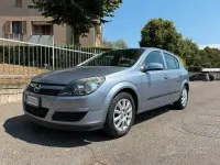 Usata Opel Astra Enjoy 90 CV (66 kW) 2004 Grigio Berlina
