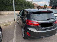 Usata Ford Fiesta Titanium 85 CV (62 kW) 2017 Grigio Berlina