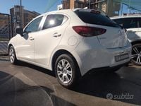 Usata Mazda 2 Exclusive 90 CV (66 kW) 2021 Bianco Berlina