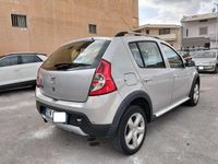 Usata Dacia Sandero Stepway 84 CV (61 kW) 2012 Argento Berlina