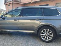 Usata VW Passat 150 CV (110 kW) 2017 Grigio Station wagon