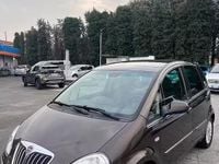 Usata Lancia Musa 95 CV (69 kW) 2010 Marrone Monovolume