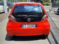Usata Toyota Aygo 68 CV (50 kW) 2013 Rosso Utilitaria