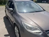 Usata Ford Focus 116 CV (85 kW) 2012 Grigio Station wagon