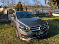 Usata Mercedes B180 Premium 122 CV (89 kW) 2017 Grigio Monovolume