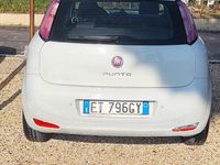 Usata Fiat Punto Lounge 75 CV (55 kW) 2013 Bianco Utilitaria