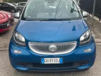 Usata Smart ForFour Passion 71 CV (52 kW) 2015 Bluazzurro Utilitaria