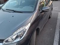 Usata Peugeot 208 82 CV (60 kW) 2016 Grigio Utilitaria