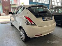 Usata Lancia Ypsilon Silver 69 CV (50 kW) 2017 Bianco Utilitaria
