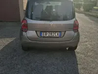Usata Renault Modus Dynamique 75 CV (55 kW) 2010 Monovolume