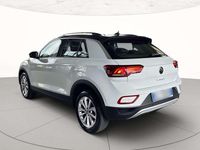 Usata VW T-Roc Life 150 CV (110 kW) 2023 Pure white nero SUV