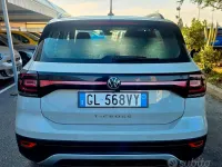 Usata VW T-Cross Sportline 110 CV (80 kW) 2023 Beige SUV
