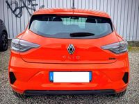 Usata Renault Clio V Evolution 91 CV (66 kW) 2024 Arancione Berlina
