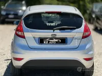 Usata Ford Fiesta Titanium 92 CV (67 kW) 2011 Grigio Berlina