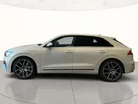 Usata Audi Q8 Sport 286 CV (210 kW) 2023 Beige vigogna metallizzato SUV