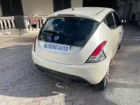 Usata Lancia Ypsilon Gold 69 CV (50 kW) 2012 Bianco Utilitaria