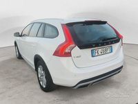 Usata Volvo V60 CC Business Edition 150 CV (110 kW) 2017 Bianco Station wagon