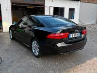 Usata Jaguar XE 180 CV (132 kW) 2016 Nero Berlina