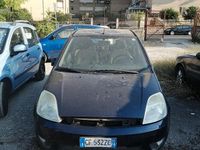 Usata Ford Fiesta 75 CV (55 kW) 2003 Blu Utilitaria