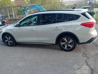 Usata Ford Focus 120 CV (88 kW) 2020 Grigio Station wagon