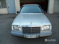 Usata Mercedes E200 136 CV (100 kW) 1994 Grigio Station wagon