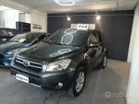 Usata Toyota RAV4 177 CV (130 kW) 2008 Grigio SUV