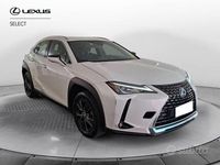 Usata Lexus UX 250h Executive Line 184 CV (135 kW) 2022 Bianco perla SUV