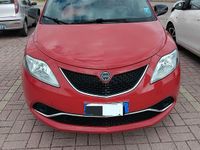 Usata Lancia Ypsilon Gold 69 CV (50 kW) 2017 Rosso Utilitaria